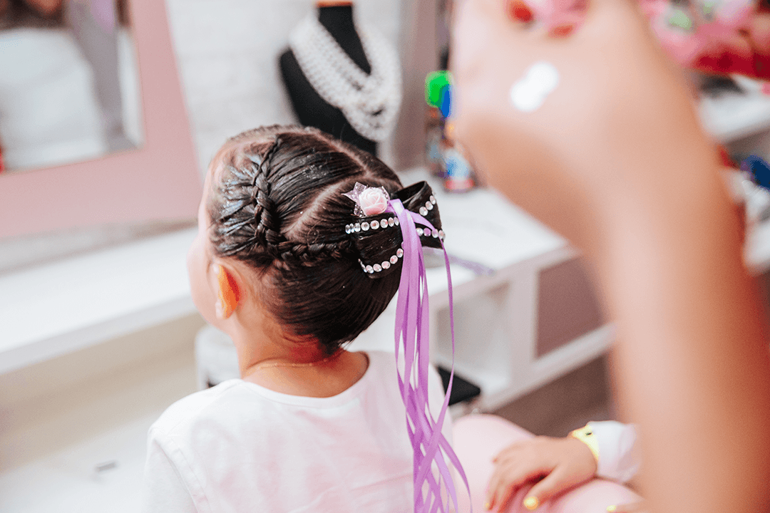 Maquiagem infantil no Camarim Fashion da Pink Party na Vila Mariana